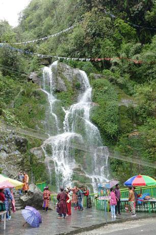 Sikkim 5N6D - Gallery image 2